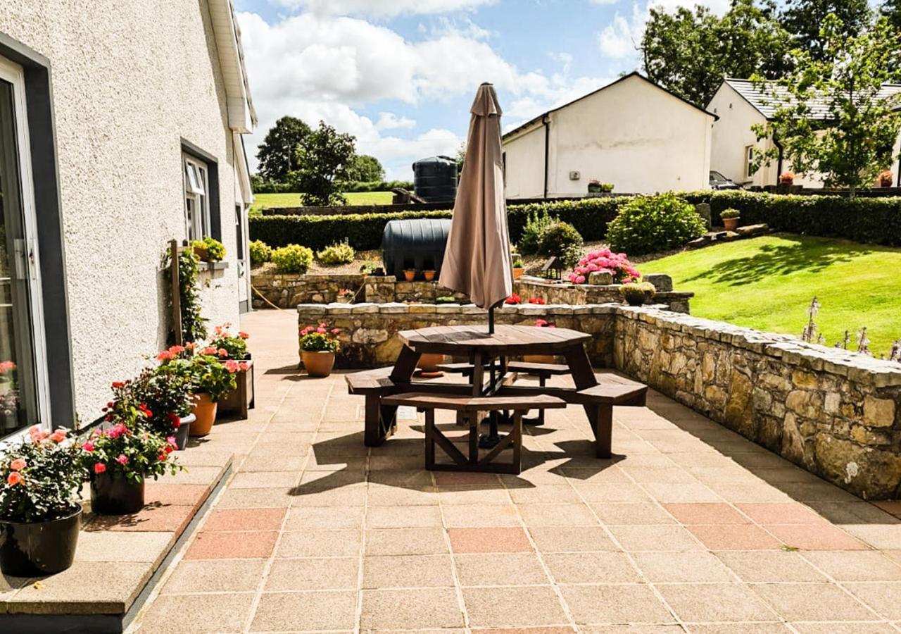 Moat Holiday Rental Lisnaskea Екстериор снимка